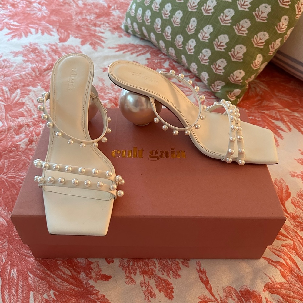 Cult Gaia “Ilona” Pearl-Embellished Sandals size 39.5 / US 9.5